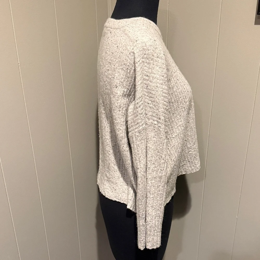 Madewell Gray Cropped Cozy Cottagecore  Crew Neck Sweater